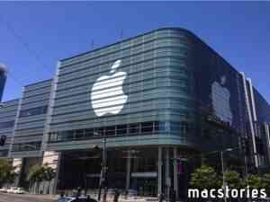 Apple-Hangs-Eye-Popping-WWDC-2013-Banners-All-Over-Moscone-West-3