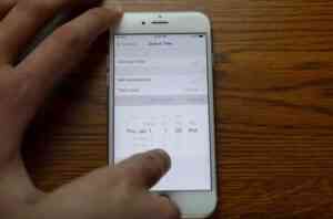 Don_t_set_your_iPhone_s_date_to_January_1__1970__The_fastest_way_to_BRICK_an_iPhone____-_YouTube