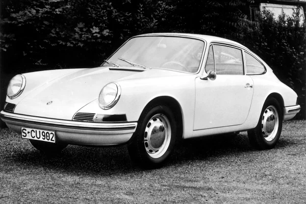 名車「ポルシェ911」、 60年経った今でも設計者について紛争中