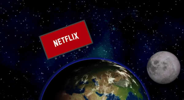 大規模な広告を宇宙に打ち上げて、都市の上空で光らせたいと考えているが宇宙ゴミが課題